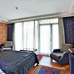 The Hotel 3*